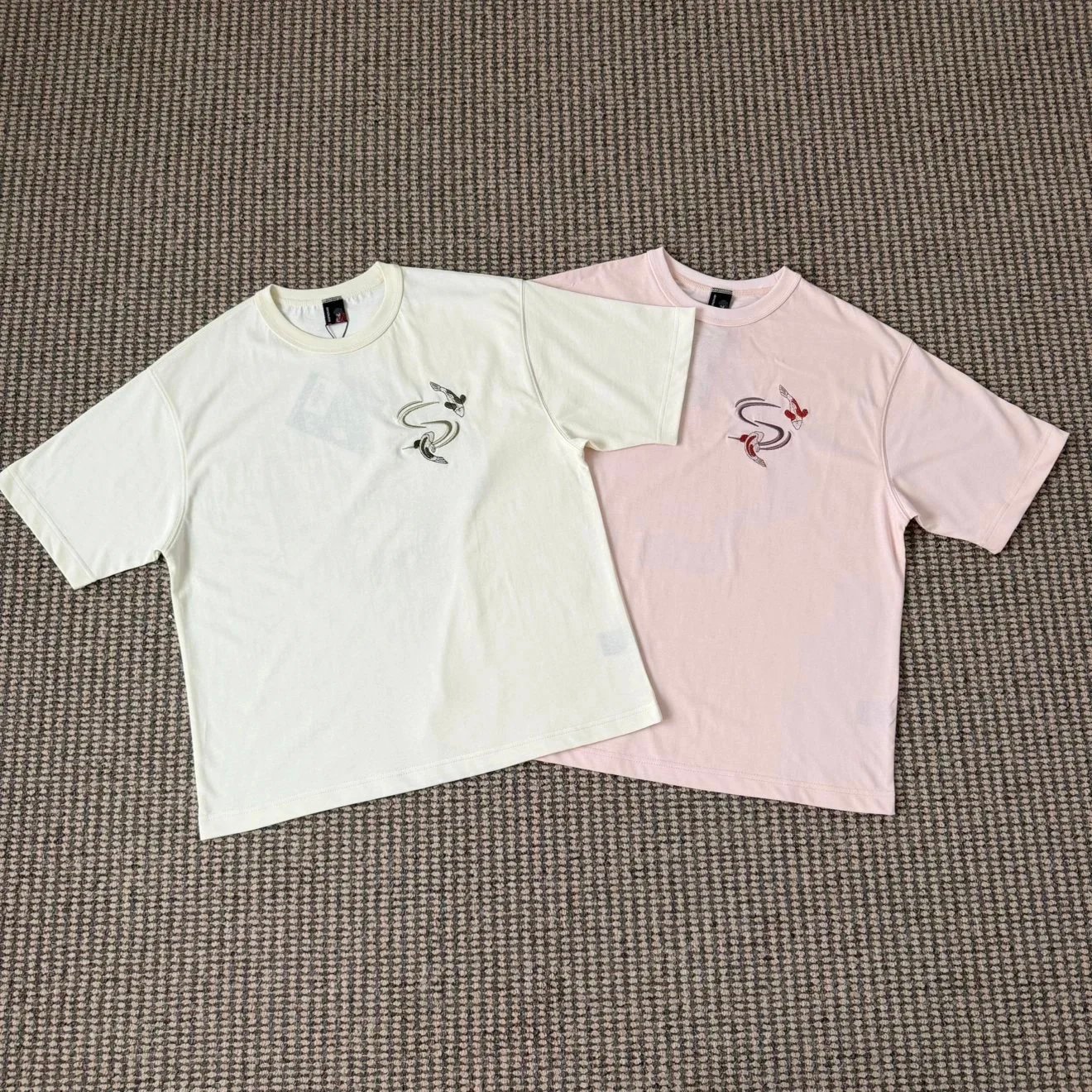 Derschutze T-shirt【DX243】丸子头刺绣